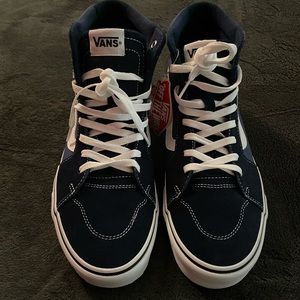 NWT Men’s Filmore Hi Suede Canvas Navy Vans